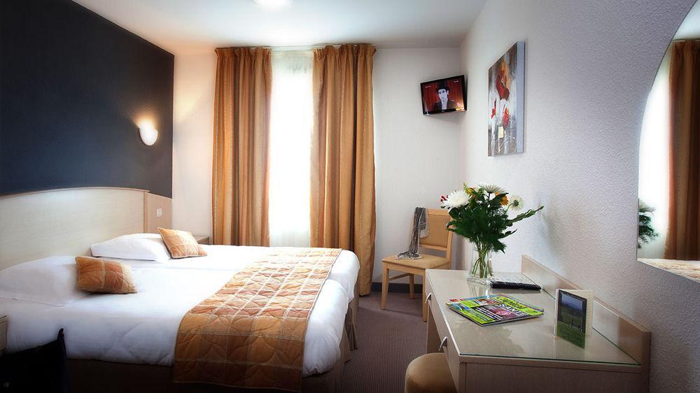 Hotel Le Kolibri ตูร์นุส ภายนอก รูปภาพ